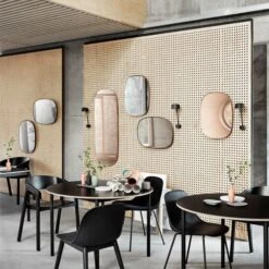 Muuto Spiegel Framed, Groß, Taupe -Dekorative Kunst 1093 Muuto iso