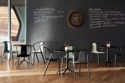 Vitra Sunflower Uhr, Birke -Dekorative Kunst 1258558 Belleville VitraHaus Caf master