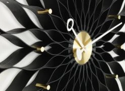 Vitra Sunflower Clock -Dekorative Kunst 1626170 Sunflower Clock black ash Detail master
