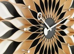 Vitra Sunflower Uhr, Birke -Dekorative Kunst 1626174 Sunflower Clock birch Detail master