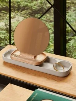 Fritz Hansen KN Slide Tischspiegel, Esche – Grauer Beton -Dekorative Kunst 17949 Slide