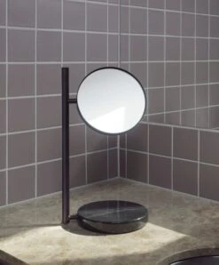 Normann Copenhagen Pose Tischspiegel, Schwarz -Dekorative Kunst 2022 Pose Mirror Black 01