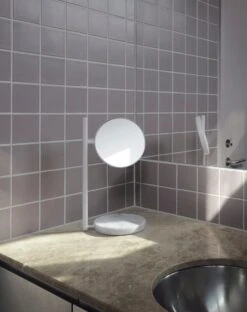 Normann Copenhagen Pose Tischspiegel, Weiß -Dekorative Kunst 2022 Pose Mirror White 02