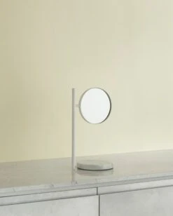 Normann Copenhagen Pose Tischspiegel, Weiß -Dekorative Kunst 2022 Pose Mirror White 05
