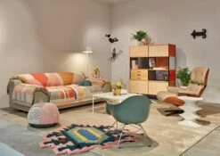 Vitra Mobile Plywood, Modell A, Schwarz -Dekorative Kunst 3279112 vitra 2020 IMM 20 master