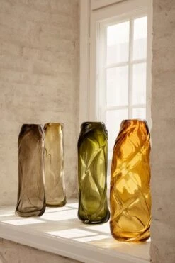 Ferm LIVING Water Swirl Vase, Hoch, Bernsteinfarben -Dekorative Kunst 34 0676