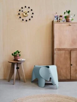 Vitra Ball Clock, Schwarz/Messing -Dekorative Kunst 6453686 Eames Elephant Ball Clock Tabouret Solvay master