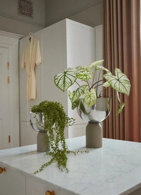 AYTM Torus Blumentopf, M, Silber – Taupe 5 AYTM Torus Blumentopf, M, Silber – Taupe – Bild 3