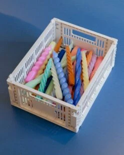 Hay Soft Gedrehte Kerze, Himmelblau 9 Hay Soft Gedrehte Kerze, Himmelblau -Dekorative Kunst Candle family Color Crate M light grey 01 4