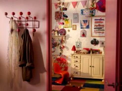 Vitra Zoo Timers Wanduhr, Elihu The Elephant -Dekorative Kunst Hang it all Panton Junior Omar the Owl 224532 master