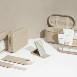 Hideaway Spiegel, Neutral -Dekorative Kunst NUORI Accessories Neutralline square 1080x1080 75a70da1 a294 4747 a7d8 546edae95ad2