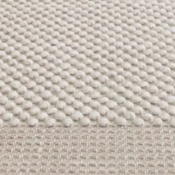 Muuto Teppich Pebble, Blassrosa -Dekorative Kunst Pebble rug pale rose detail Muuto 5000x5000 hi res 2