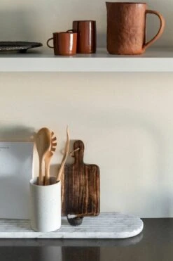 Northern Podium Brett, 90 cm, Marmormischung, Weiß -Dekorative Kunst Podium white kitchen top Northern ph PO Solvberg High res 1