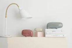 Primordial Animal, M, Helles Mahagoni -Dekorative Kunst Primordials Group Horisontal 1