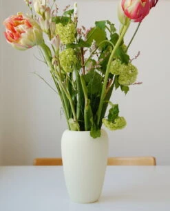 Silmu Vase, Hellgelb -Dekorative Kunst SILMU SaijahHalko lokalhelsinki2022