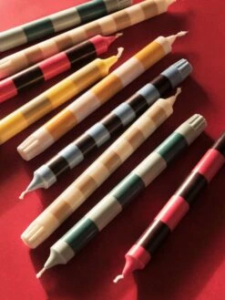 Hay Stripe Kerze, Rot - Bordeauxrot -Dekorative Kunst Stripe Candle douce bright