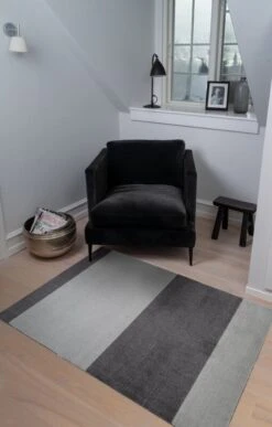 Stripes Matte, 90 x 130 cm, Grau -Dekorative Kunst TICA Floormat Stripes horizon 10005 90x130 5710555100050 d