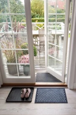 Dot Fußmatte, 60 x 90 cm, Schwarz -Dekorative Kunst TICA doormat graphic 00509 60x90 57555005096 l