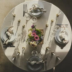 By Lassen Kubus Micro Kerzenhalter, 2 Stück, Vergoldet -Dekorative Kunst by lassen Kubus SS2022 20 copy