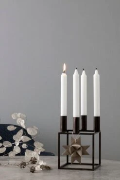 By Lassen Kerzenhalter Kubus 4, Poliertes Kupfer -Dekorative Kunst byLassen Kubus 4