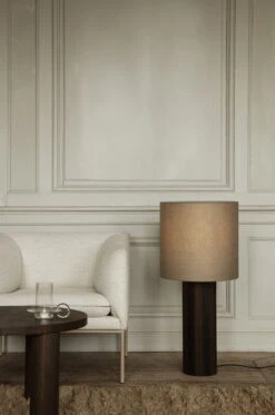 Ferm LIVING Luce Kerzenhalter, Transparent -Dekorative Kunst fermLIVING AW21 PostFloorLampBaseLines EclipseLampshadeLarge image