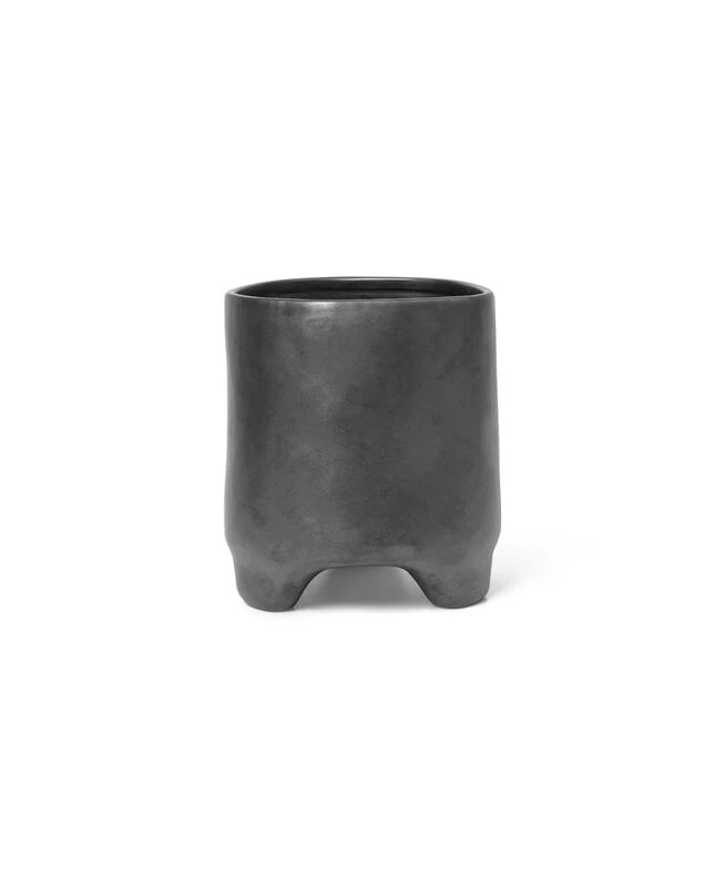 Ferm LIVING Esca Übertopf, Klein, 17 Cm, Schwarz 4 Ferm LIVING Esca Übertopf, Klein, 17 Cm, Schwarz – Bild 2