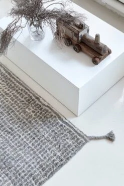 Grid Teppich, Weiß - Hellgrau -Dekorative Kunst wn grid 4427